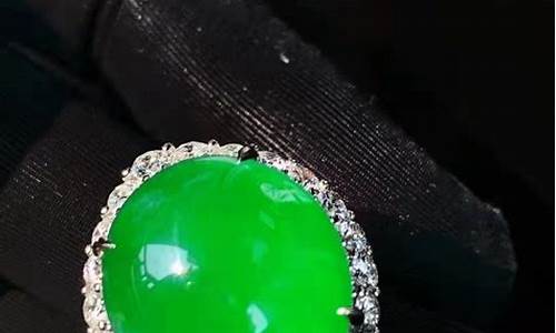 高端翡翠戒指金价多少_黄金翡翠戒指多少钱
