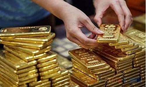 国际金价持续走低_国际金价为什么停盘