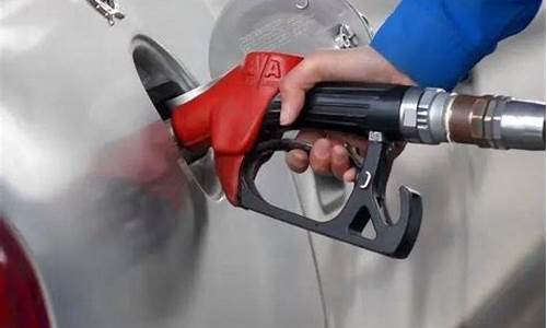 江西的油价_江西油价再次下调原因