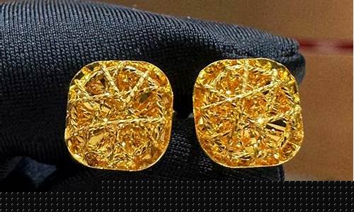 周大福黄金耳环价格_周大福足金耳饰金价