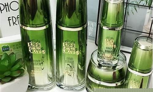 珀莱雅贵还是百雀羚贵_珀莱雅百雀羚玉兰油价格